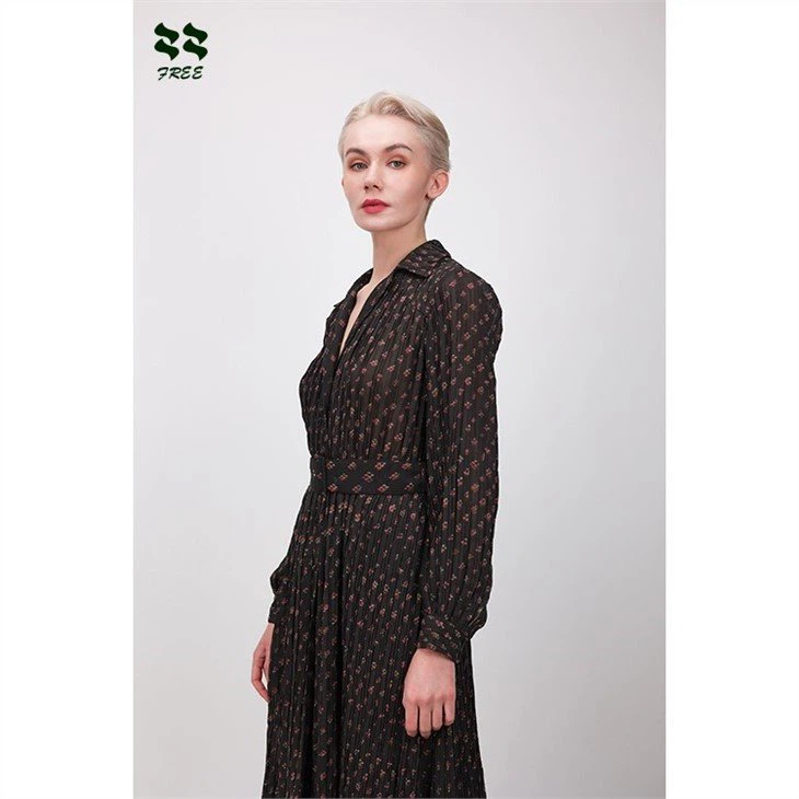 pleated dress with collar